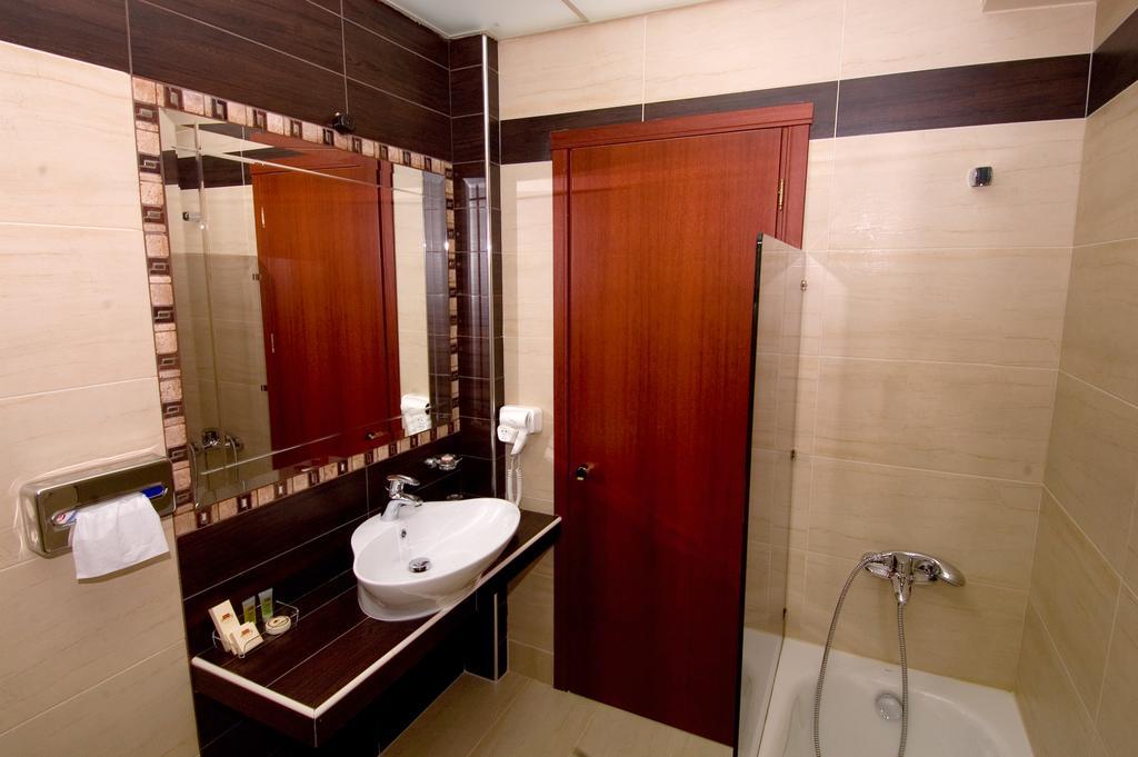 Aiges Melathron Hotel 4*